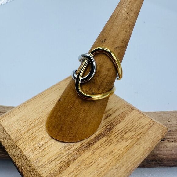 18K Gold Non-Tarnish Abstract Two Tone Ring - Picture 5 of 6